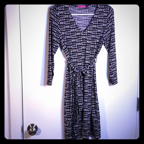 BUNDLE of 2 dresses- work and play Brand NEW! - Picture 2 of 3